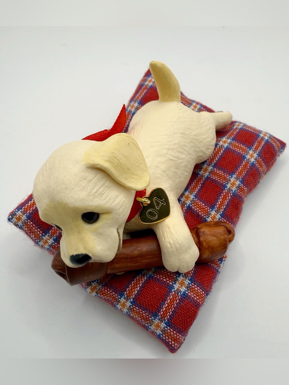 Hallmark “Puppy Love” Keepsake Collection Vintage 2004 Christmas Ornament #14